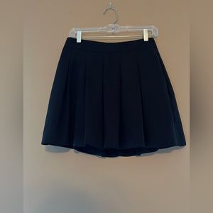 Black Pleated LOFT work skirt - 2P